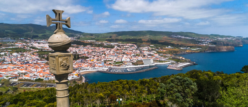 Foto aérea de Angra do Heroísmo