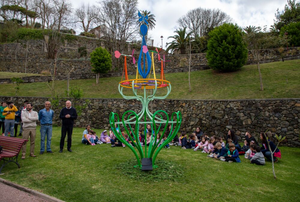 «Árvore da Vida» Inaugurada escultura rotativa no Jardim Municipal Duque da Terceira