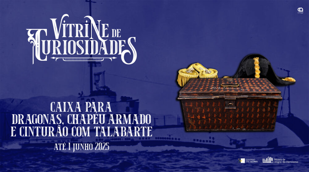 Vitrine de Curiosidades | Caixa para Dragonas, Chapéu Armado e Cinturão com Talabarte