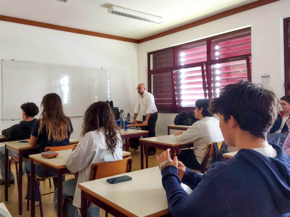 Semana das Profissões aproxima alunos da realidade do mercado de trabalho