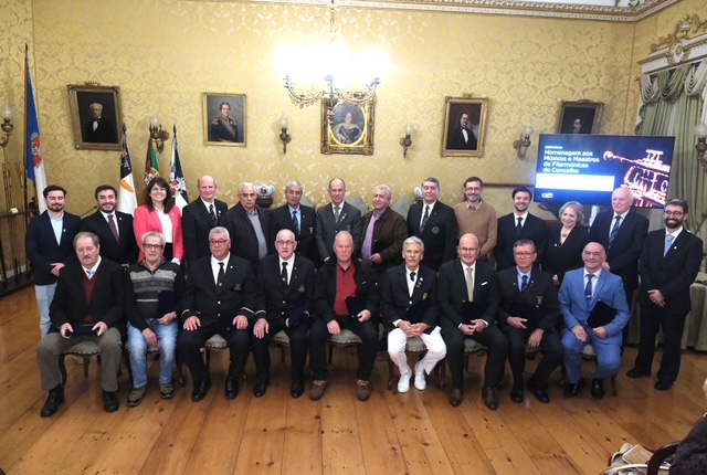 Câmara Municipal homenageia maestros e músicos das filarmónicas