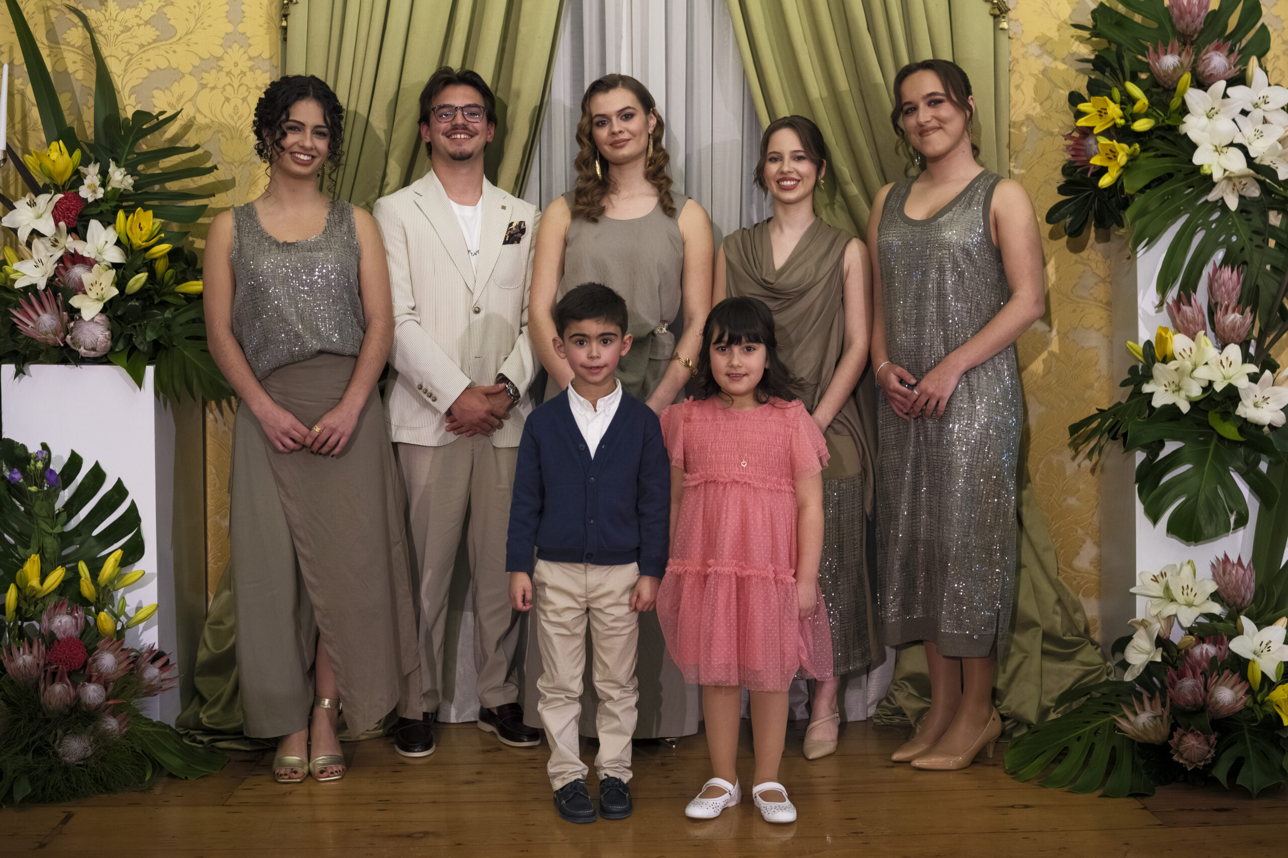 Séquito Real das Sanjoaninas destaca juventude angrense