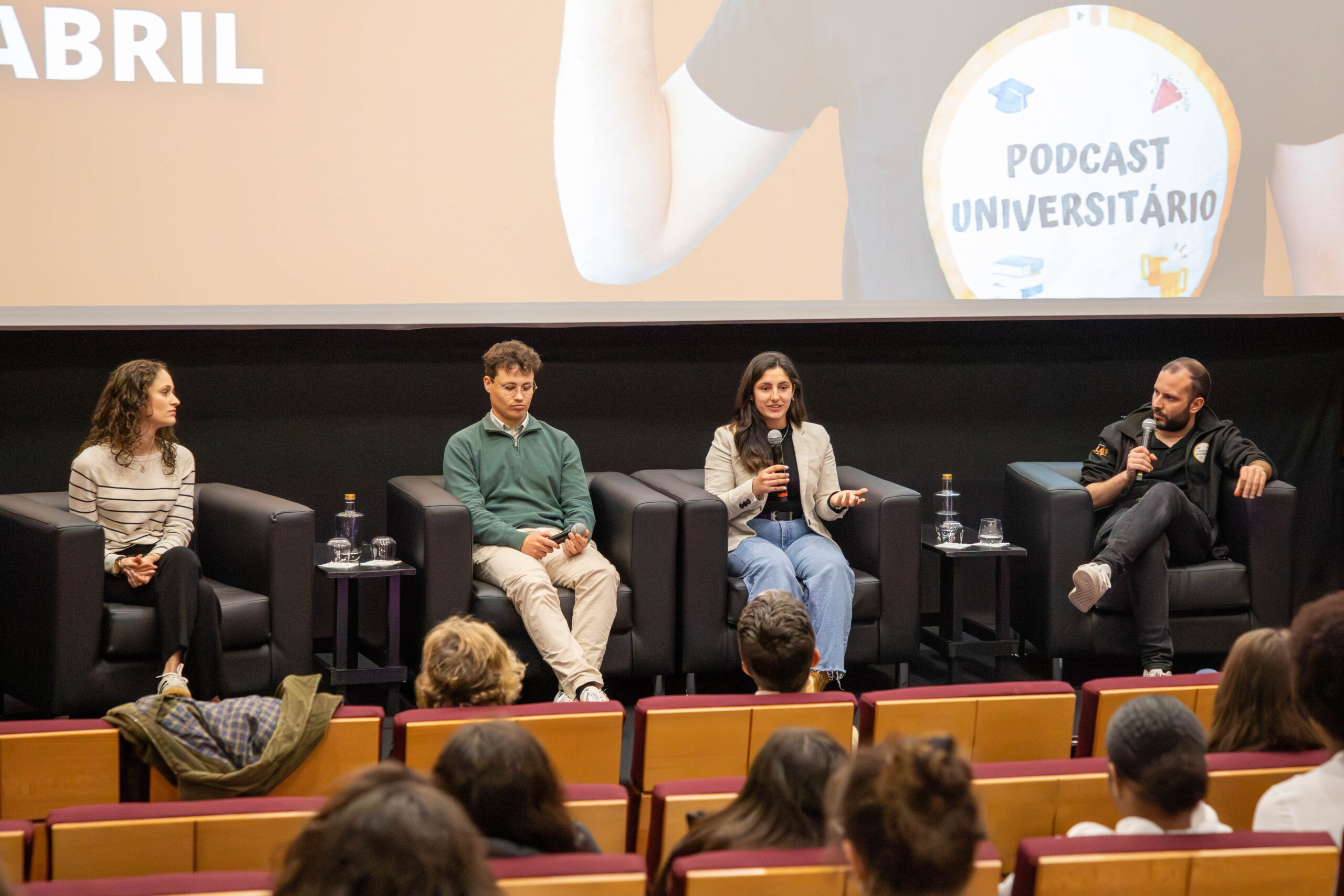 Podcast Universitário regressa a Angra do Heroísmo
