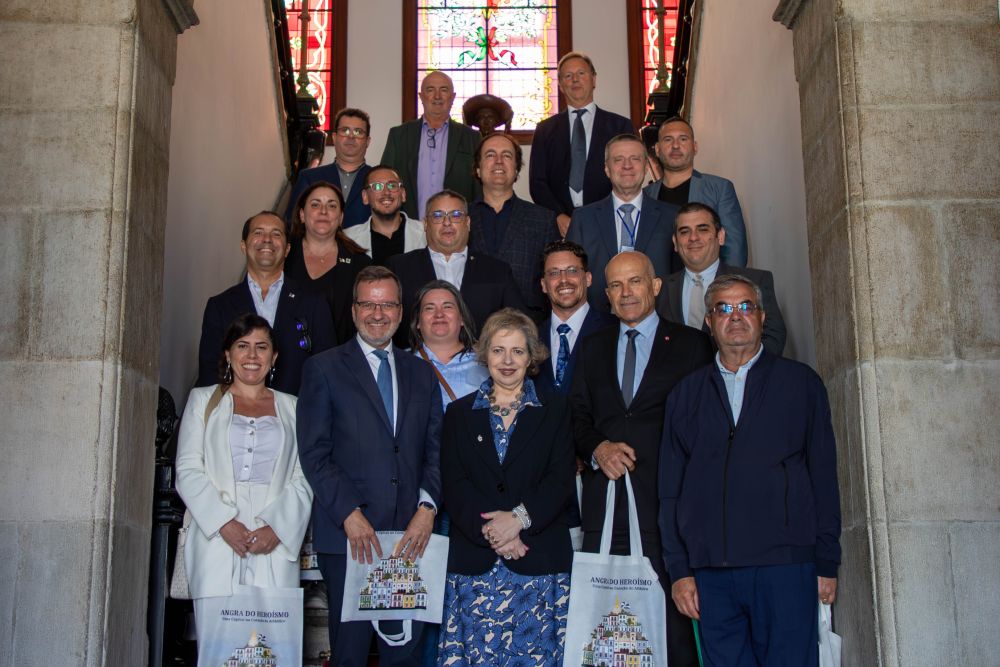 Angra do Heroísmo recebe Conselheiros da Diáspora Açoriana nos Paços do Concelho