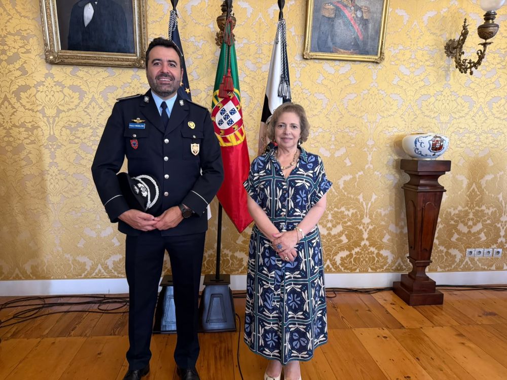 Presidente da Câmara recebe novo Comandante da Divisão Policial de Angra do Heroísmo