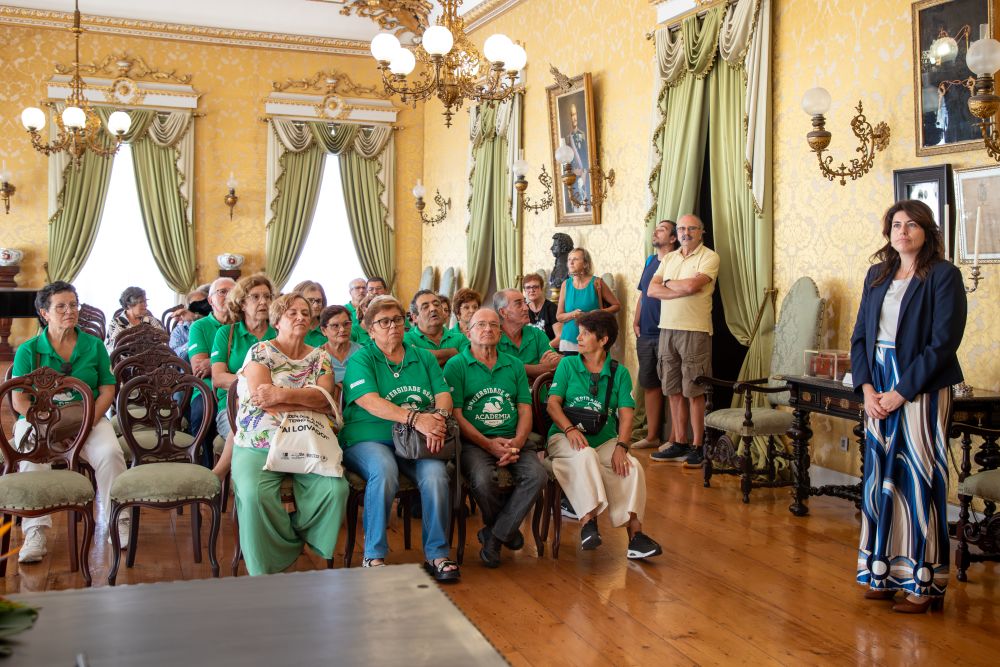 Universidade Sénior de Santa Bárbara visita Exposição Filatélica evocativa dos 50 anos da Assembleia Legislativa Regional